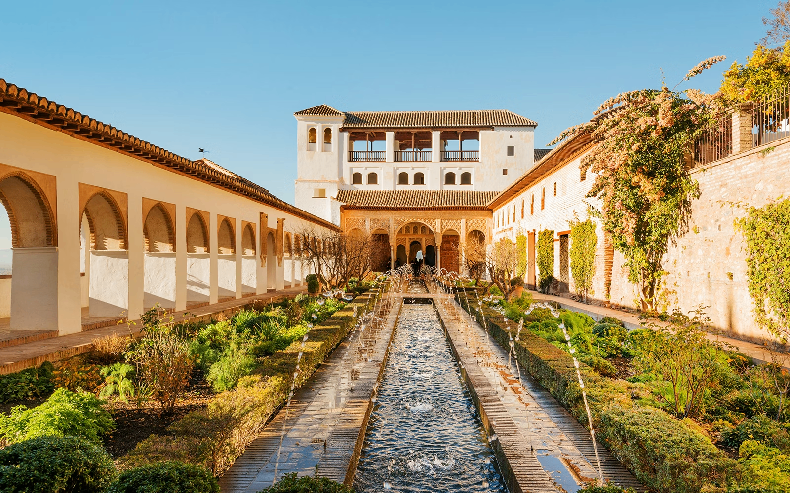 Exclusive night visit · Alhambra